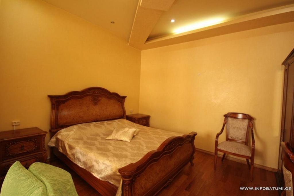 Hotel Black Sea House Батуми Екстериор снимка