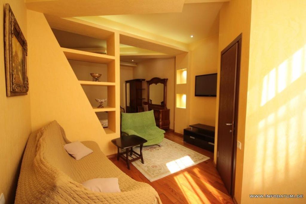 Hotel Black Sea House Батуми Екстериор снимка