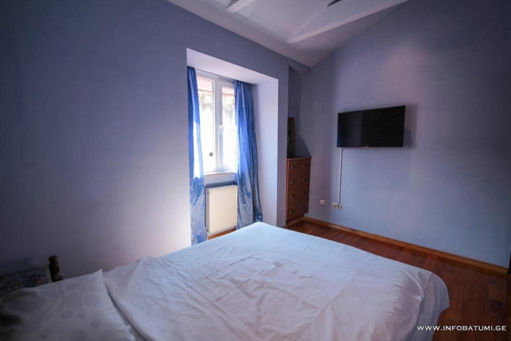 Hotel Black Sea House Батуми Екстериор снимка