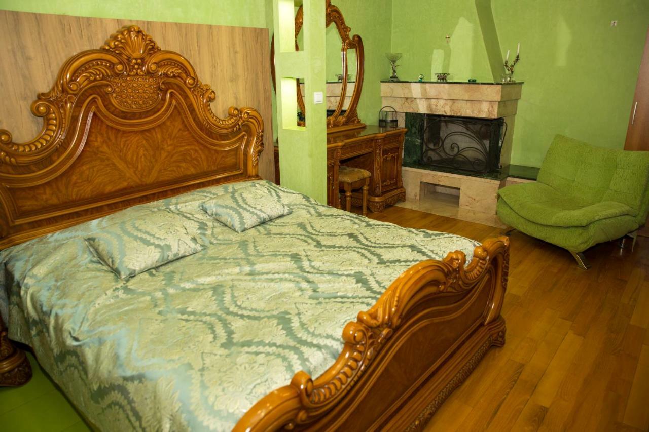 Hotel Black Sea House Батуми Екстериор снимка